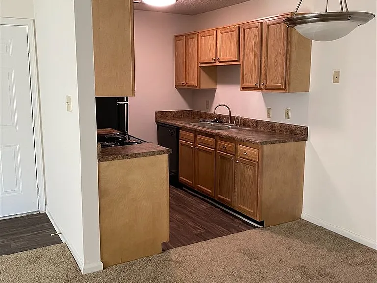 Featherstone Apartments at Kiln Creek — Photo 50