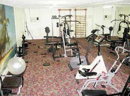 5th image of 2191 NE 68th St APT 429