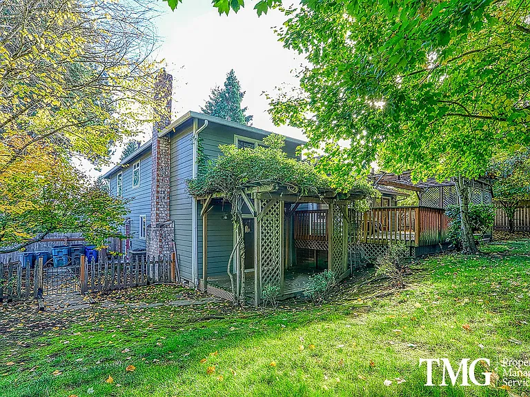 11004 NE Sherwood Dr — Photo 33