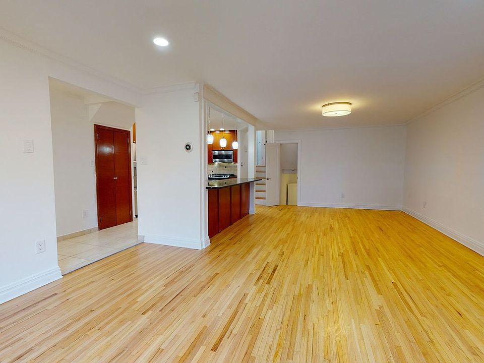 1st image of 578 Henry St #2
