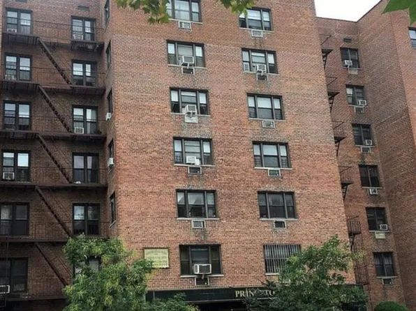 55-30 99th St #3F, Corona, NY 11368