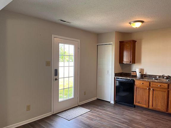 4th image of 7907 Wildwood Farms Ln #A