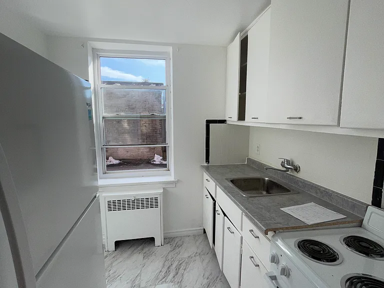 2407 Lake Shore Blvd W #20 — Photo 7