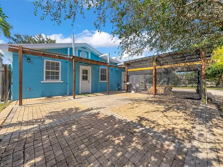 2750 Manorca Ave #A — Photo 20