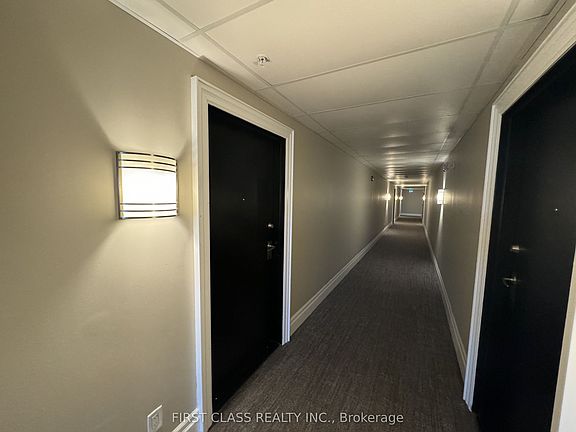 3rd image of 21 Brookhouse Dr