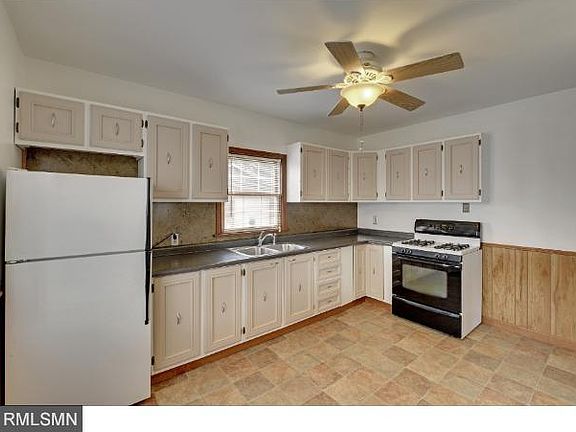 4th image of 2547 Washington St NE