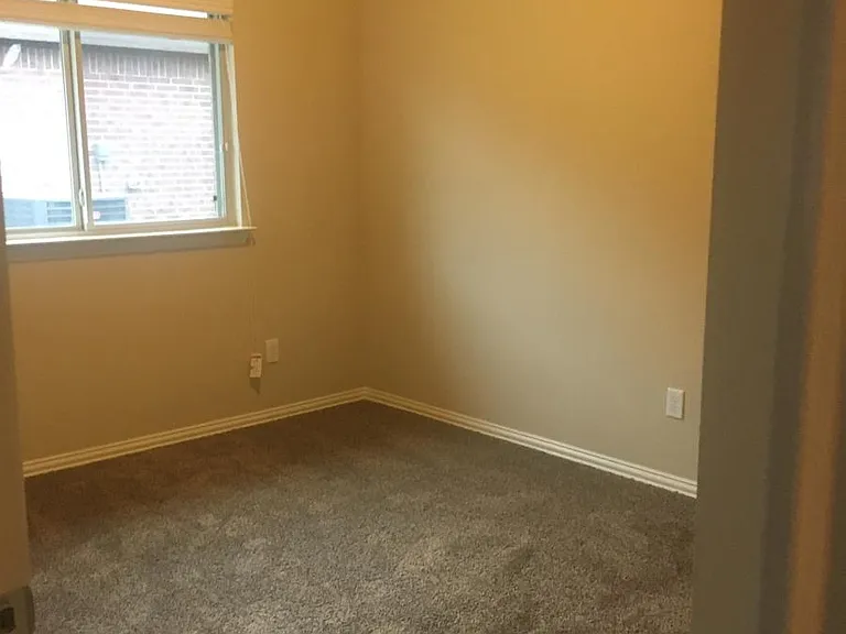 305 Santo Dr — Photo 21