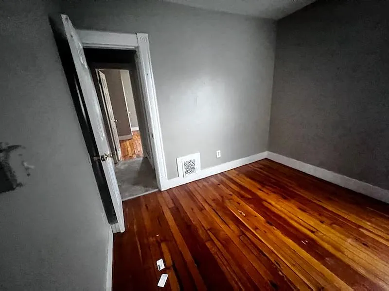 1 Undisclosed Address — Photo 3