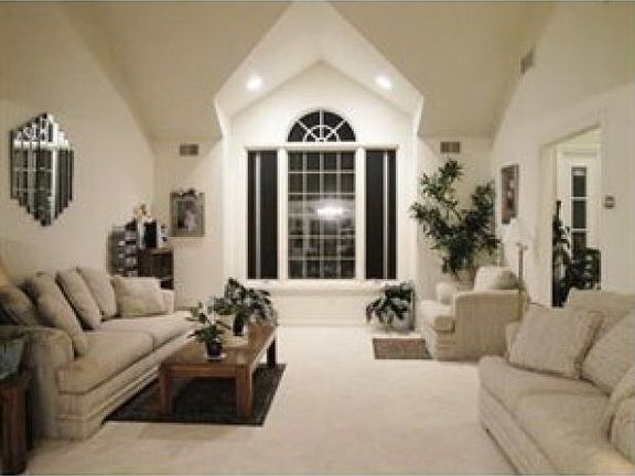 5th image of 2432 Bonnie Dell Dr