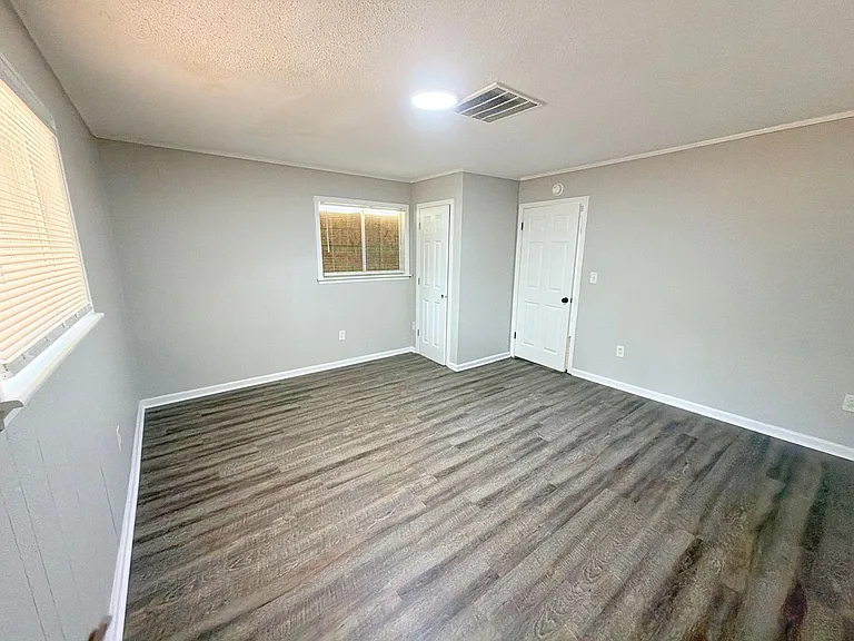 3587 Hallbrook St — Photo 17