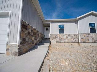 47 Whitley Ln, Monett, MO 65708