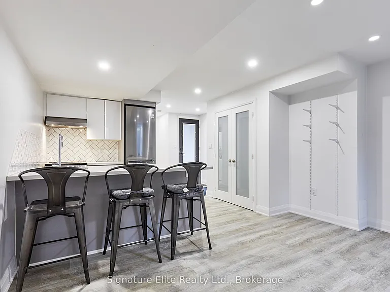 157 Dovercourt Rd #BASEMENT — Photo 5