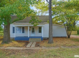812 W Madison St, Herrin, IL 62948