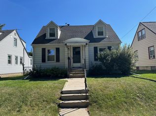 3769 E Carpenter Ave, Cudahy, WI 53110