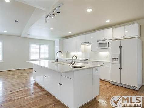4th image of 5709 Forest Ln