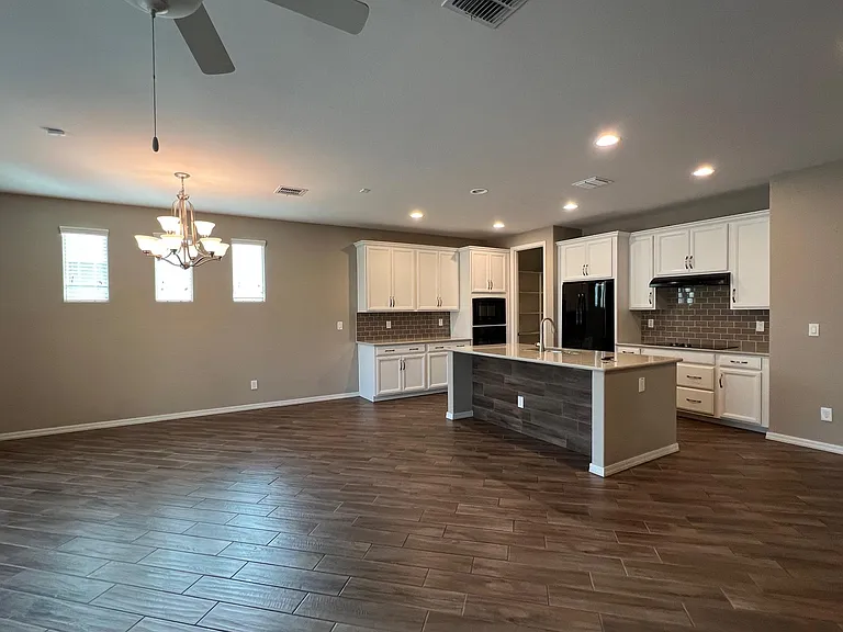 20755 E Mockingbird Dr — Photo 4