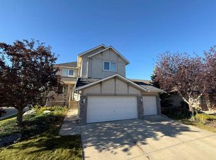 131 NE Discovery Ridge Way SW, Calgary, AB T3H 5G4