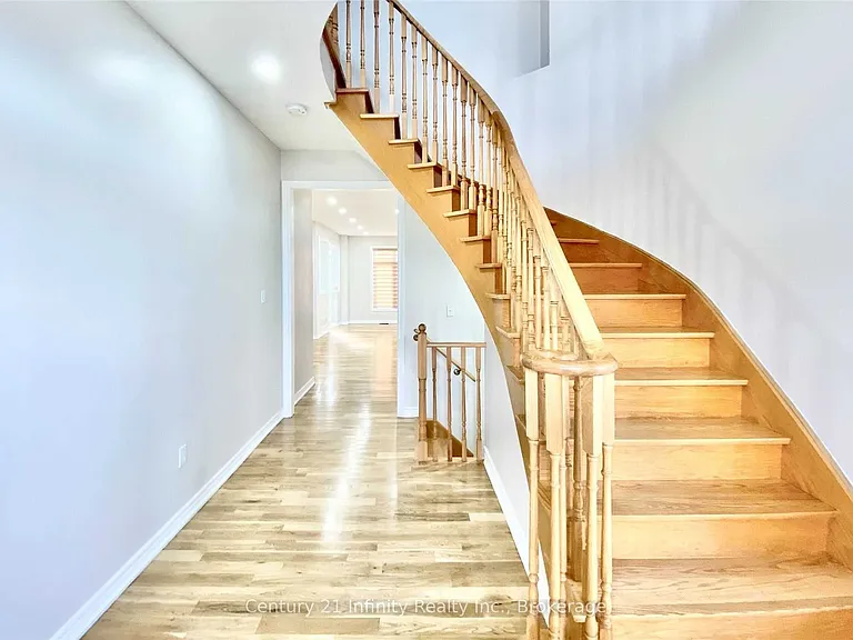5688 Pegasus St — Photo 3