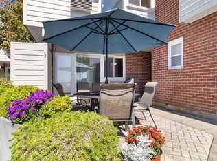 88 W Walk, West Haven, CT 06516