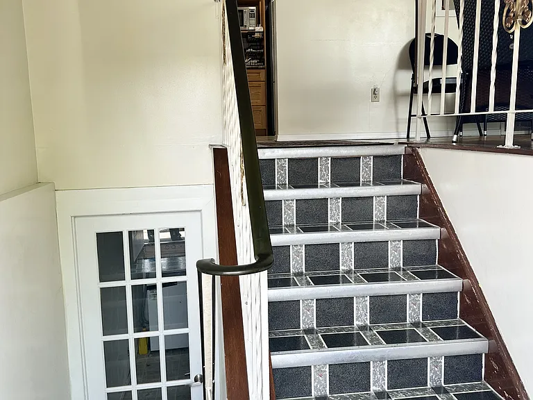 66 Bakersfield Dr — Photo 2