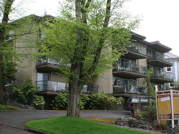 2nd image of 1006 N Yakima Ave Unit 3
