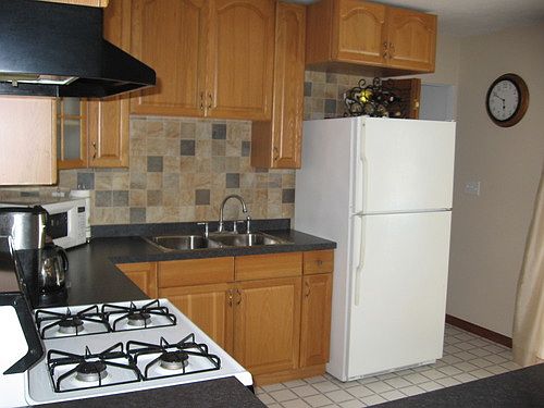 5th image of 1364 Avalon Ave