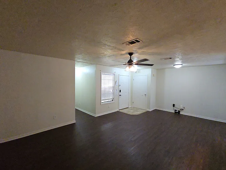 629 W Ridge Dr — Photo 9