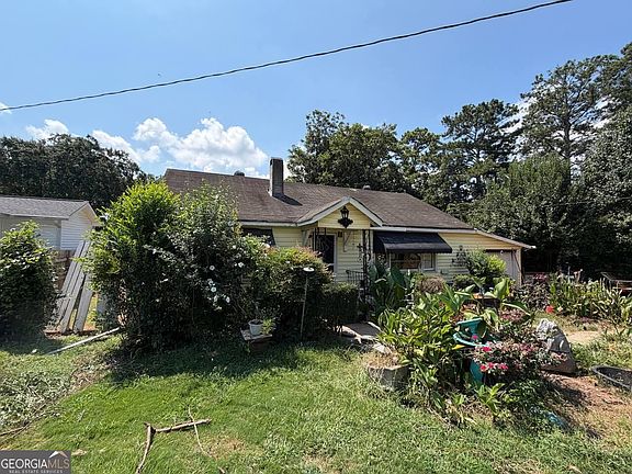 2nd image of 111 W Mimosa Dr