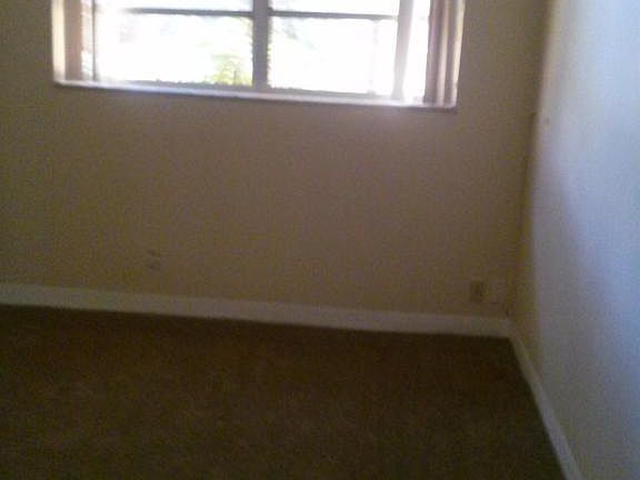 5th image of 4413 Treehouse Ln #F