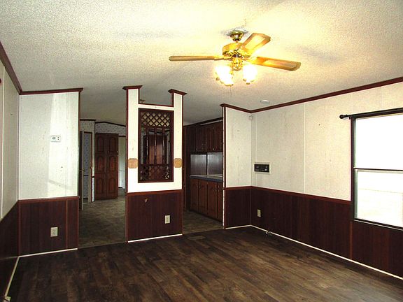 4th image of 187 Echo Dr