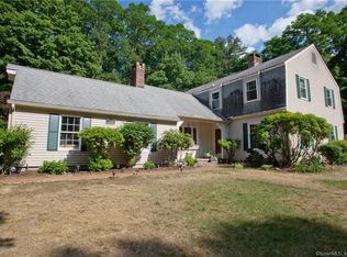 194 Old Farms Rd, Simsbury, CT 06070