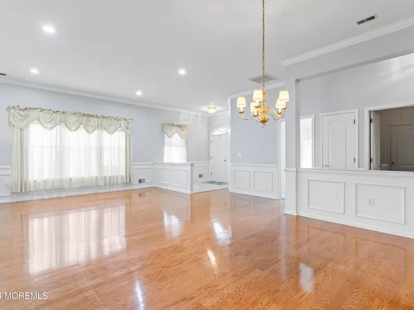 3 Sunlight Springs Road, Lakewood, NJ 08701
