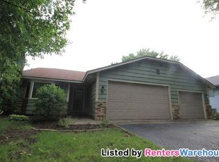82 102nd Ln NE, Blaine, MN 55434