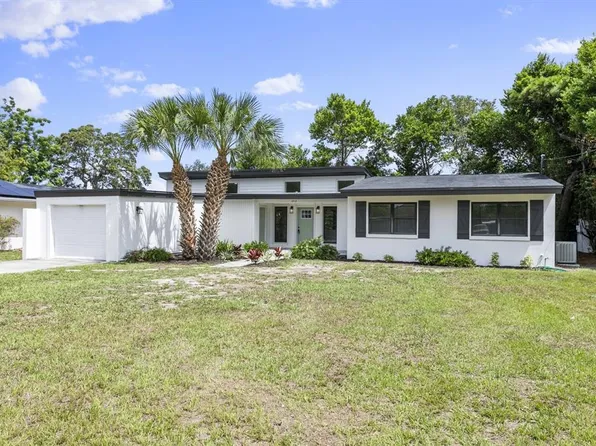 2713 Renatta Dr, Belleair Bluffs, FL 33770