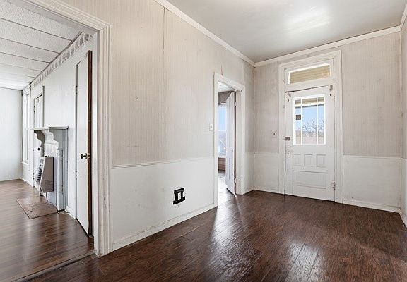 4th image of 134 Read Ave