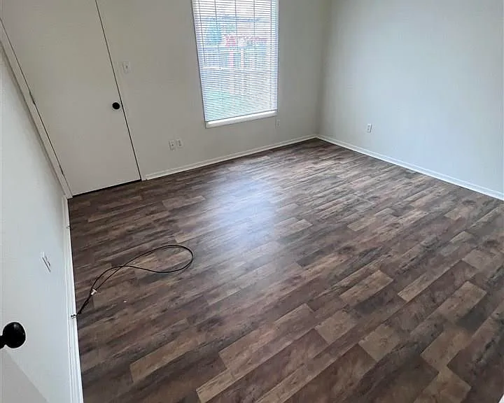 1812 McGregor Ave — Photo 10