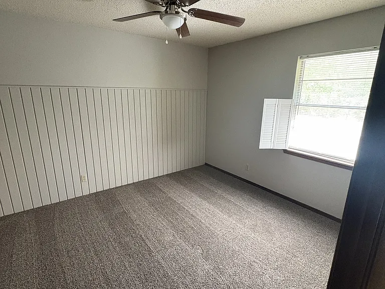 1031 S Brookview Ln — Photo 28