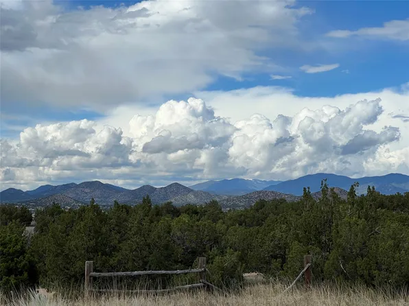 25 Vista Valle Cir, Lamy, NM 87540