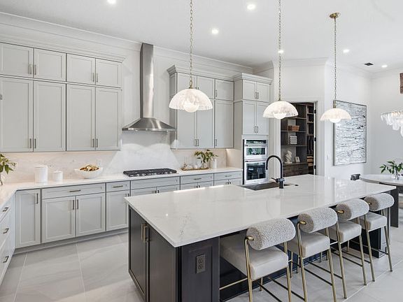 Pro-Series Kitchen with Designer Finishes