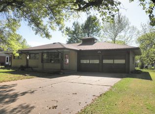 609 N Sumner Ave, Oxford, KS 67119