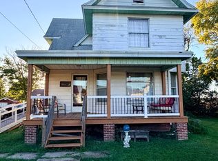 475 Church St, Fairview, IL 61432
