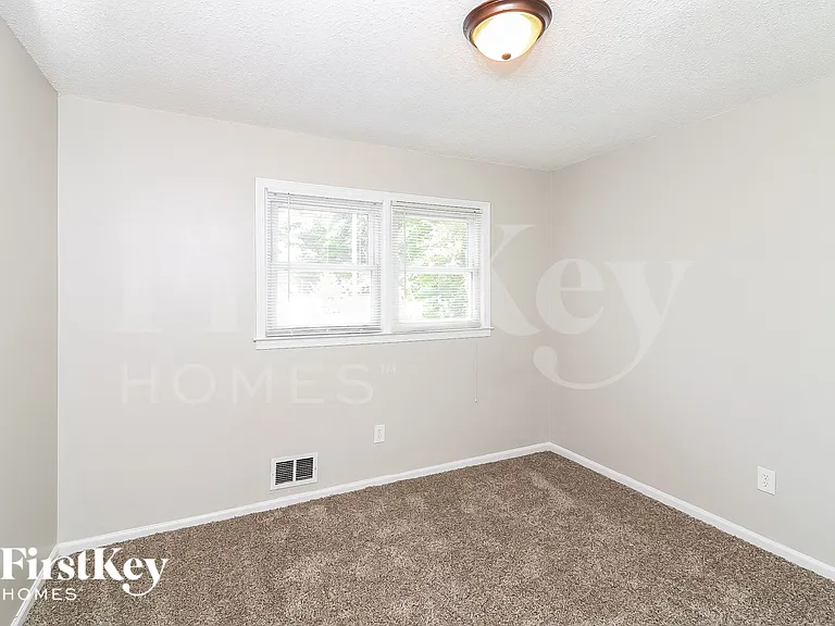 4007 Wells Cir — Photo 12