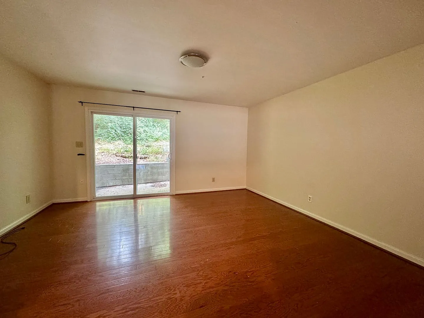 Prime Chapel Hill Living | 2BR Townhouse on MLK Blvd — Photo 2