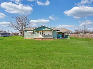 911 S 13th St, Frederick, OK 73542
