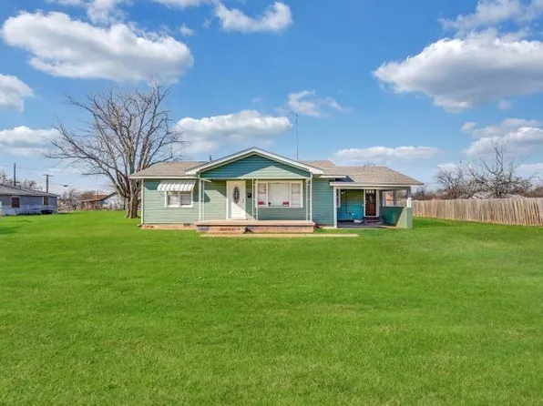 911 S 13th St, Frederick, OK 73542