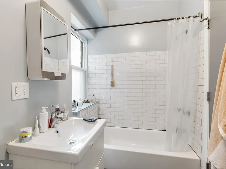 2049 E Susquehanna Ave #2F — Photo 10