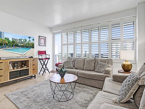 5th image of 3333 NE 34th Street #1006