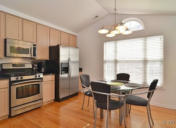 4th image of 3005 Lexington Ln #9R42