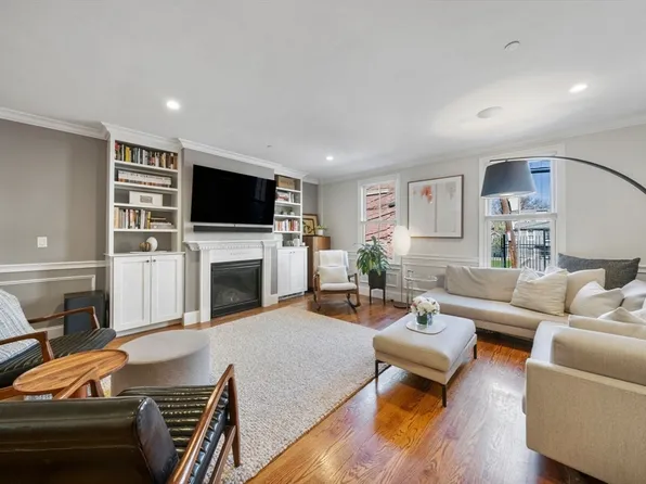 21 Salem St #1, Charlestown, MA 02129
