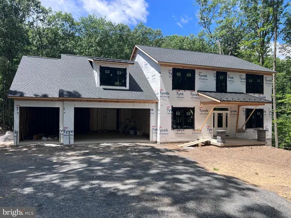1163 Kuhn Rd, Boiling Springs, PA 17007